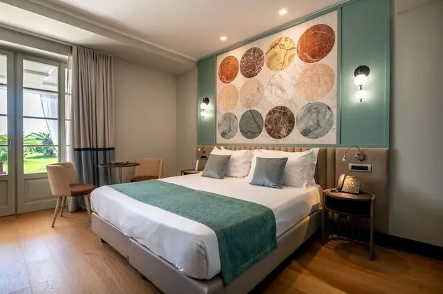Deluxe Tek Büyük Yataklı Oda, Teras, Deniz Manzaralı