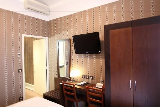 Comfort Tek Büyük Yataklı Oda