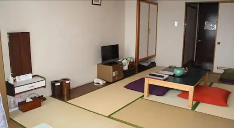 Traditional Oda, Ortak Banyo (with private toilet) (Halfboard Plan)