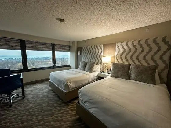 Deluxe Oda, 2 Büyük (Queen) Boy Yatak, Koy Manzaralı (Tower Deluxe Bay View Two Queen Beds)