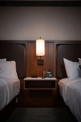 Standard Oda, 2 Büyük (Queen) Boy Yatak (Hotel Two Queen Beds)
