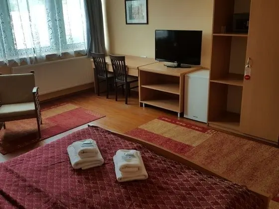 Classic Tek Büyük Yataklı Oda, 1 Büyük (Queen) Boy Yatak