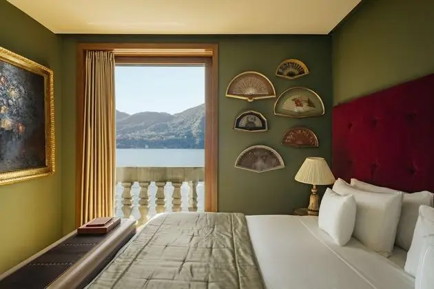 Rooftop Corner Suite