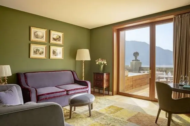 Rooftop Corner Suite