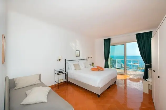 Deluxe Üç Kişilik Oda, Balkon, Deniz Manzaralı
