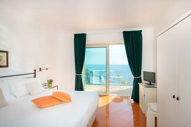 Deluxe Üç Kişilik Oda, Balkon, Deniz Manzaralı
