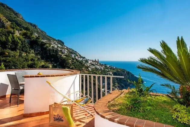 Deluxe Üç Kişilik Oda, Balkon, Deniz Manzaralı