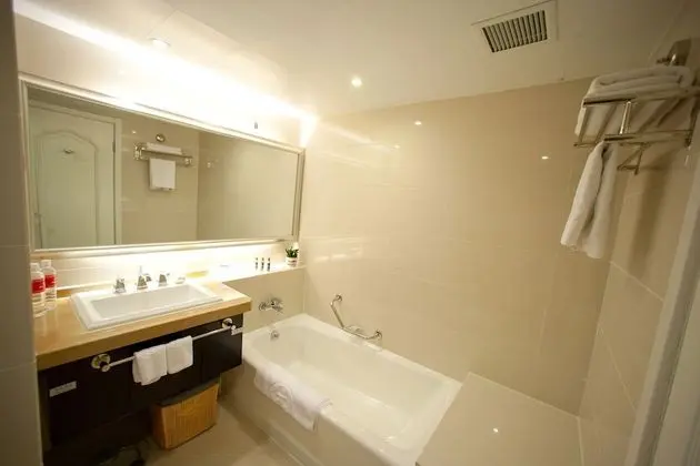 Luxury Oda