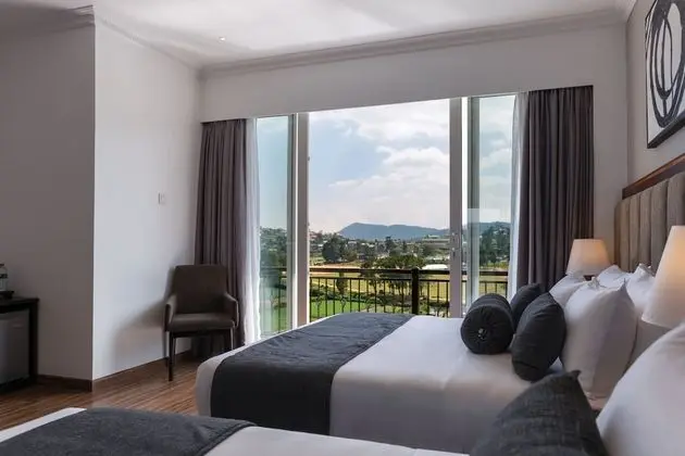 Superior Üç Kişilik Oda, Balkon