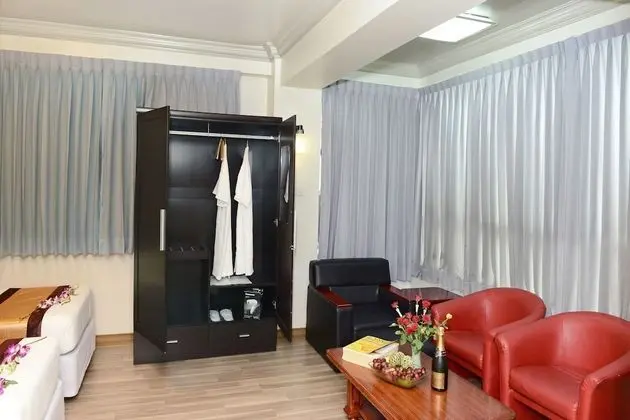 Deluxe Tek Büyük veya İki Ayrı Yataklı Oda, Şehir Manzaralı