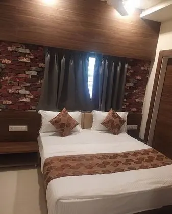 Double Bed AC Room