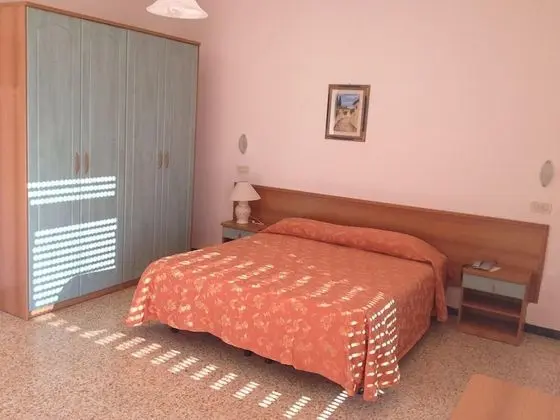 Tek Büyük Yataklı Oda