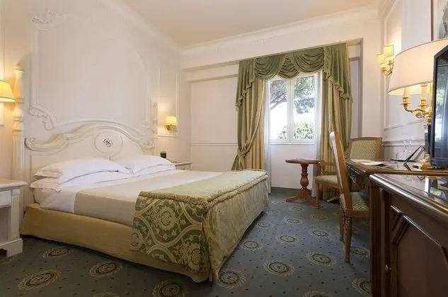 Tek Büyük veya İki Ayrı Yataklı Oda (Access to the spa 2 hours)