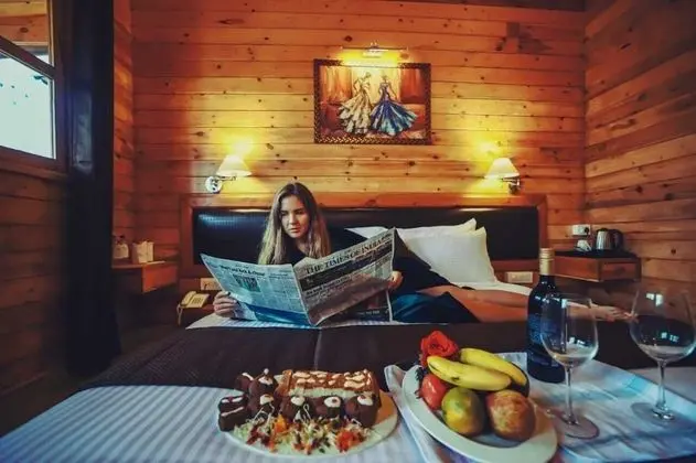 Luxury Tek Büyük Yataklı Oda