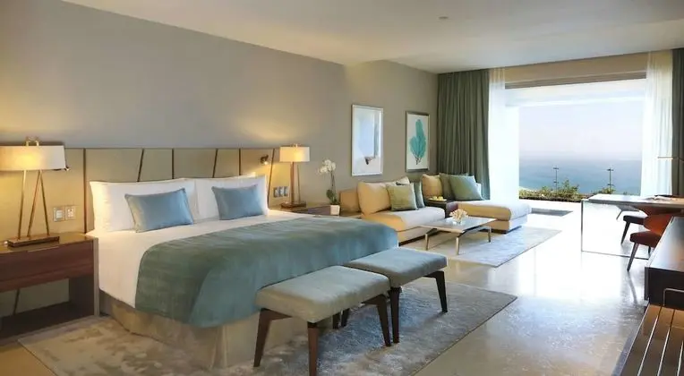 Ambassador Pool Suite