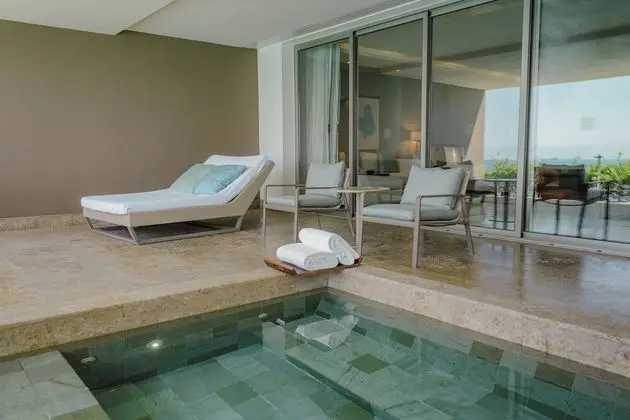 Grand Class Suite Ocean Front