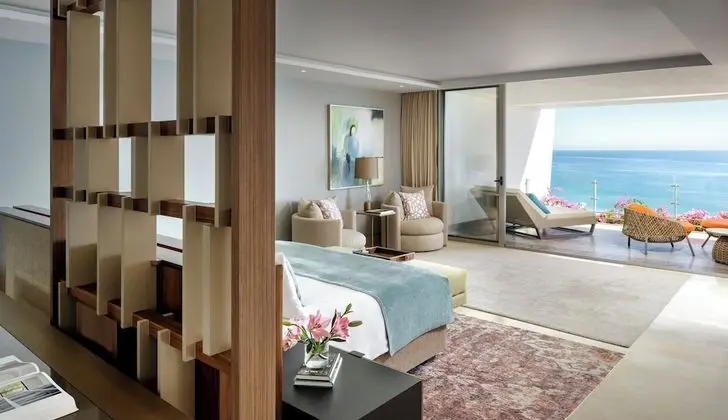 One Bedroom Governor Suite Ocean View