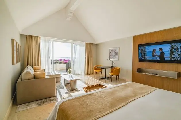 Ambassador Suite Ocean View