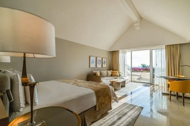 Ambassador Suite Ocean View
