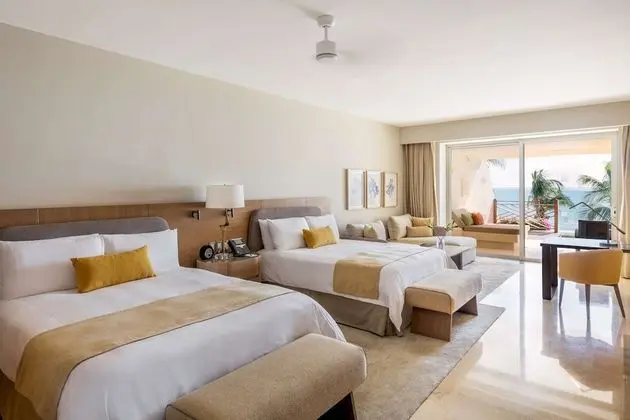 Ambassador Suite Ocean View