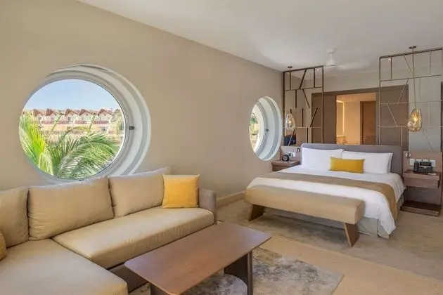 Ambassador Suite Ocean View