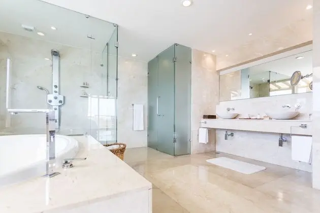 Grand Class Suite