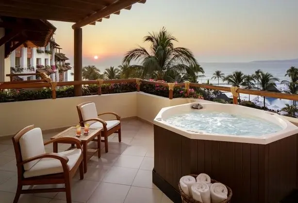 Grand Class Suite