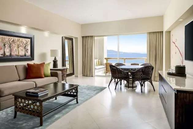 Parlor Suite Ocean View
