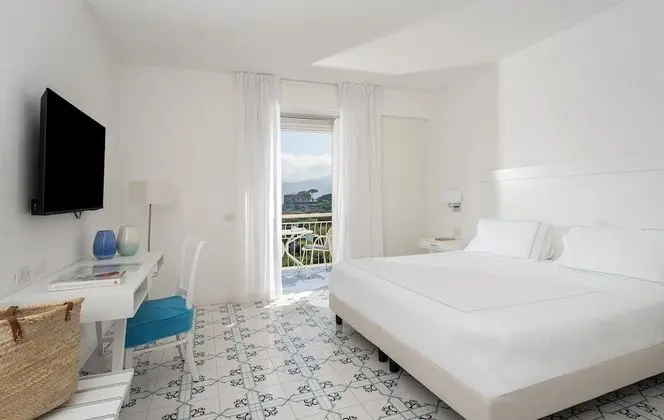 Superior Tek Büyük Yataklı Oda, Balkon, Deniz Manzaralı