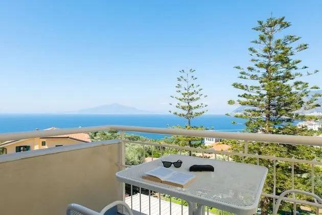 Superior Tek Büyük Yataklı Oda, Balkon, Deniz Manzaralı