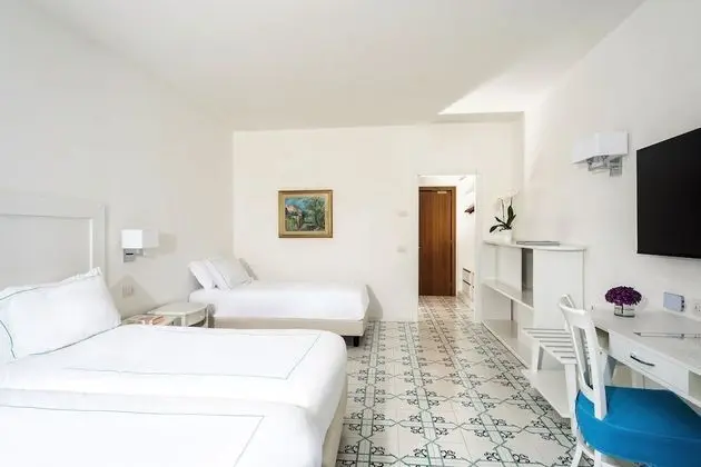 Üç Kişilik Oda, Balkon, Deniz Manzaralı