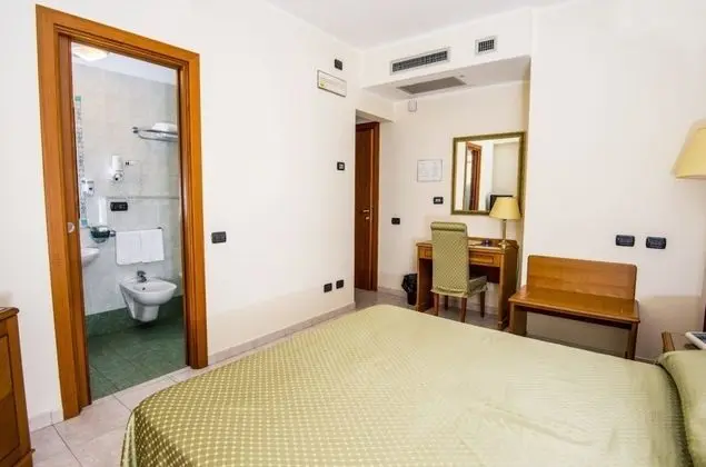 Standard Tek Büyük veya İki Ayrı Yataklı Oda