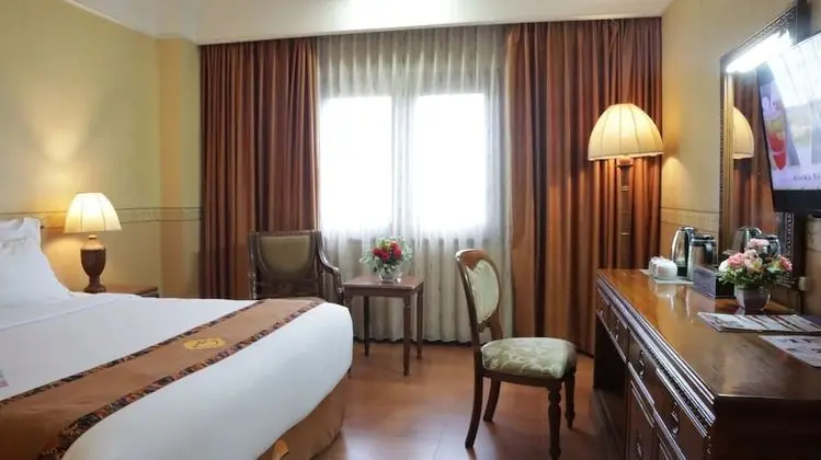 Superior Oda, Sigara İçilebilir, Şehir Manzaralı