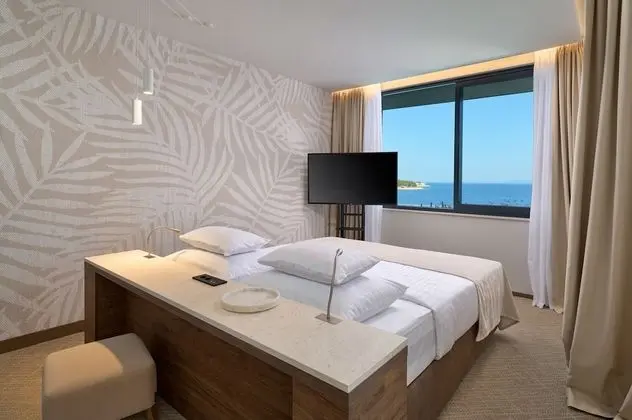 Premium İki Ayrı Yataklı Oda, Balkon (with Sofa)