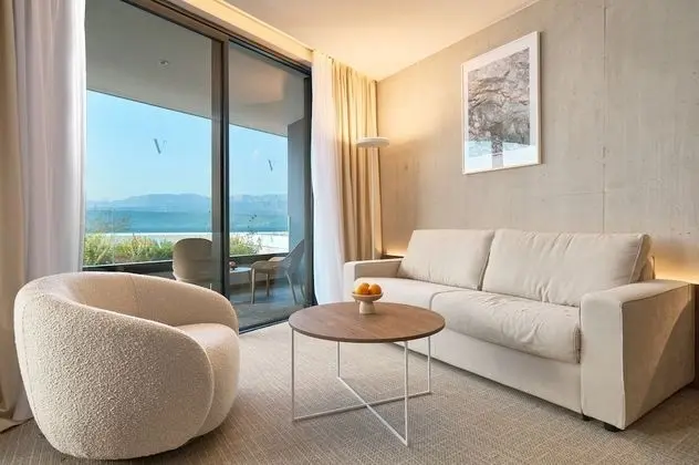 Premium İki Ayrı Yataklı Oda, Balkon (with Sofa)