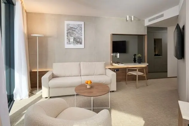 Premium İki Ayrı Yataklı Oda, Balkon (with Sofa)