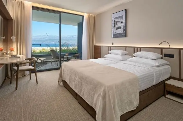 Superior İki Ayrı Yataklı Oda, Deniz Manzaralı (with 2 extra beds)