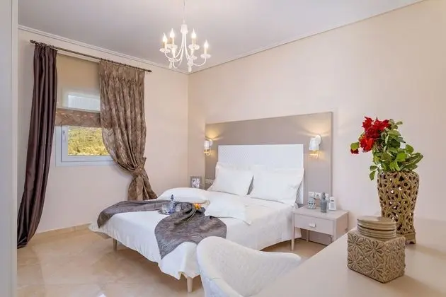 Luxury Süit (Erato)
