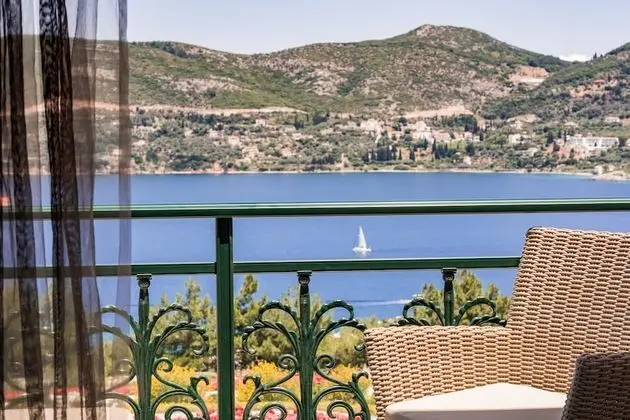 Luxury Suite (Erato)
