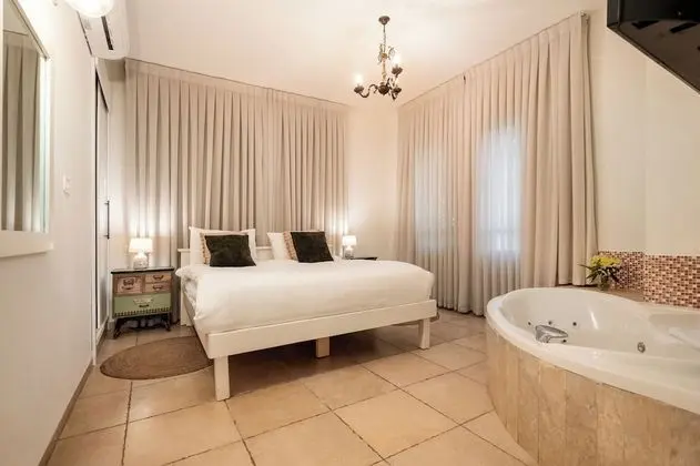 Luxury Süit, Jakuzi