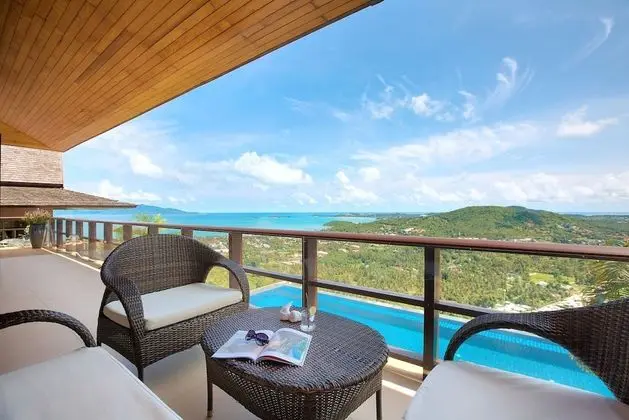 5 Bedrooms Villa with Private Pool