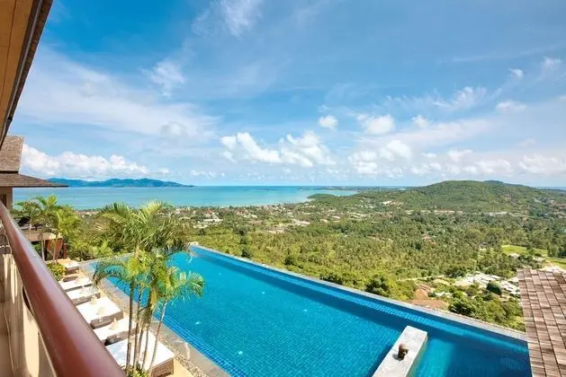 5 Bedrooms Villa with Private Pool