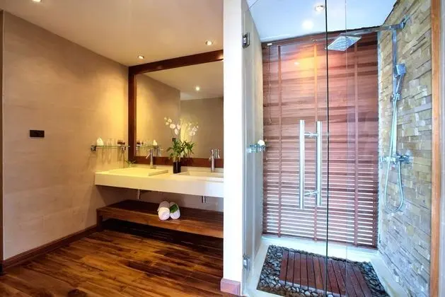 5 Bedrooms Villa with Private Pool