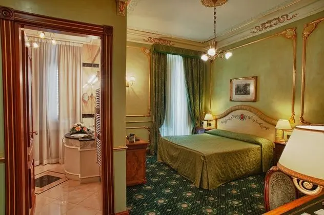 Classic Üç Kişilik Oda