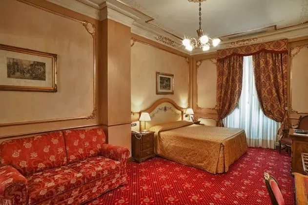 Deluxe Üç Kişilik Oda