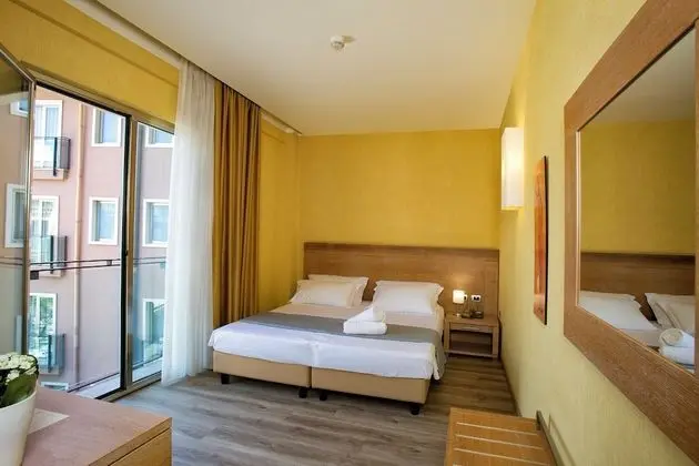 Standard Tek Büyük veya İki Ayrı Yataklı Oda