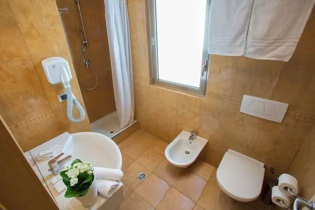 Standard Tek Büyük veya İki Ayrı Yataklı Oda