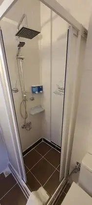 Dort Kisilik Balkonlu Oda