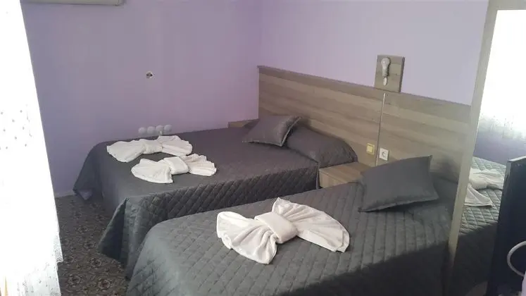 Standart Dört Kişilik Oda