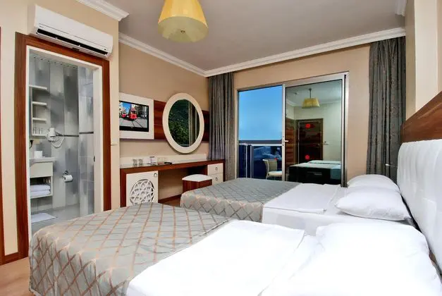 https://images.etstur.com/imgproxy/resize/2560x1440/files/images/hotelImages/etsrooms/765/Grand_Zaman_Garden___Annex_20260409112303_0.JPG